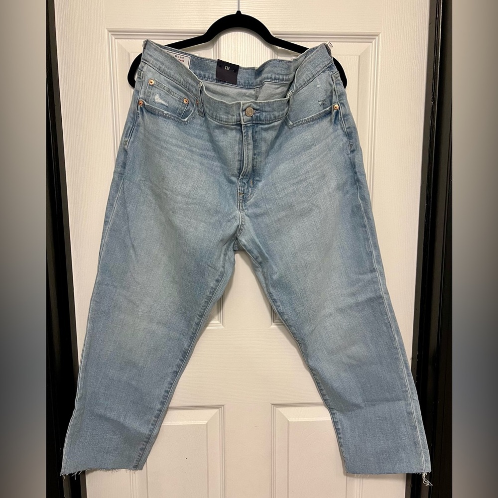Gap Cut Off Jeans
